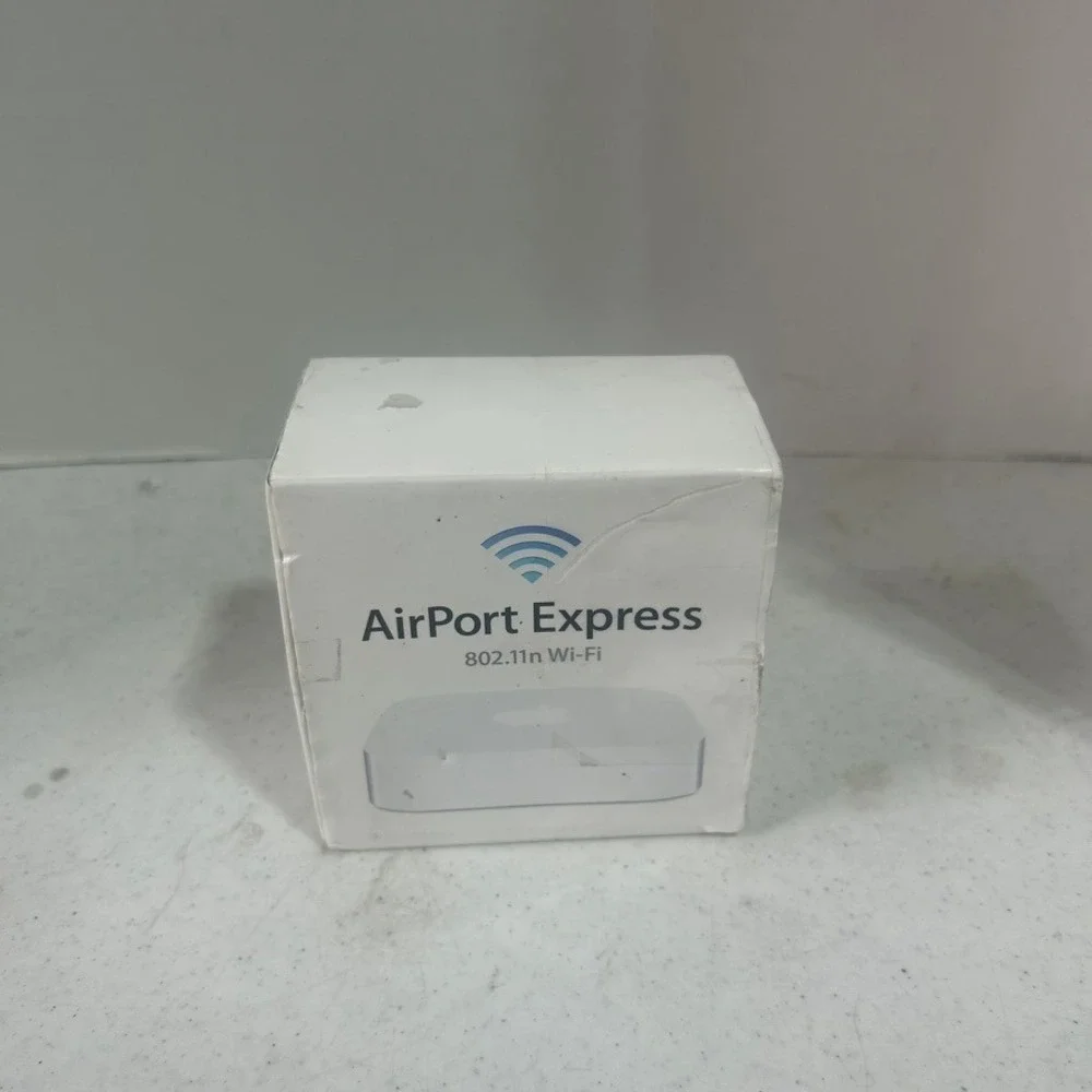 Apple AirPort Express Base Station A1392 802.11n Wi-Fi Router‎ White AirPlay